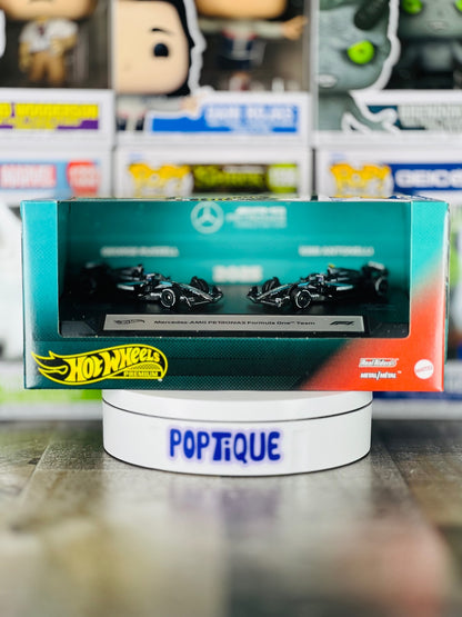 Hot Wheels Formula 1 Mercedes Team 2-Pack Premium 1:64 Vehicle
